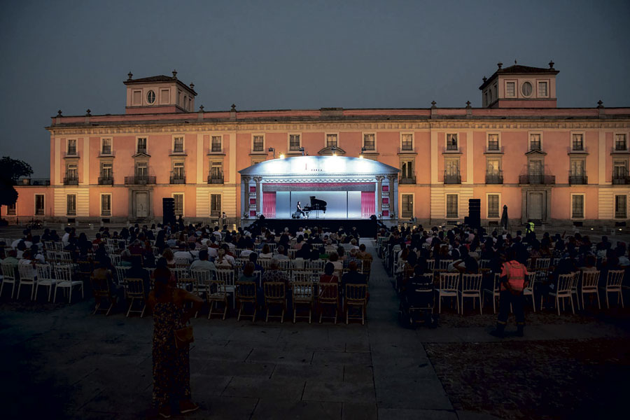 Concierto lírico el próximo sábado 22 de junio en Boadilla del Monte, a las 22.00 en la explanada del palacio, con La carroza del Teatro Real