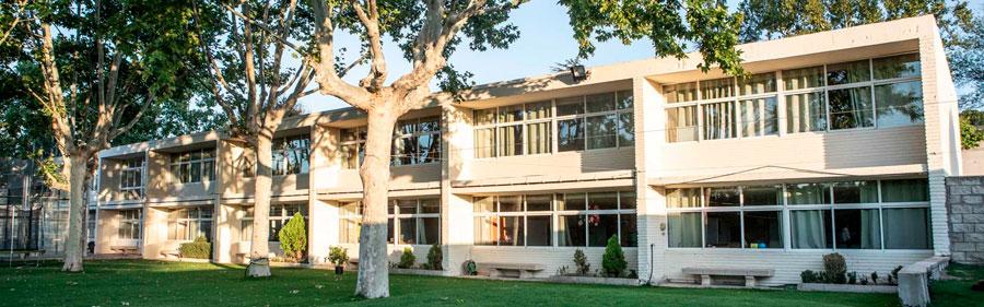 El Colegio Santa María de los Rosales inaugura la exposición de arte contemporáneo 'Espacios de Luz' El Colegio Santa María de los Rosales inaugura la exposición de arte contemporáneo 'Espacios de Luz'