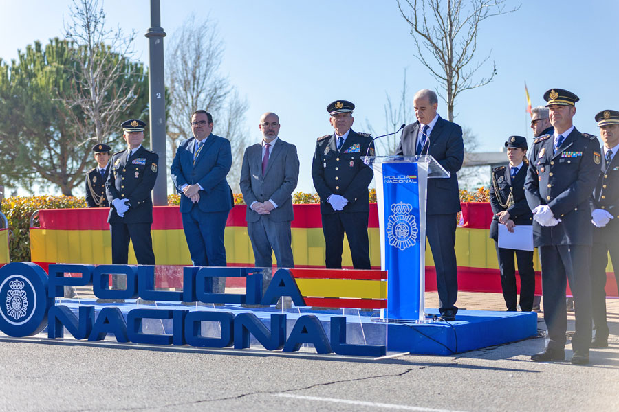 Inaugurada una rotonda en La Cárcava en homenaje a las Unidades de Intervención Policial