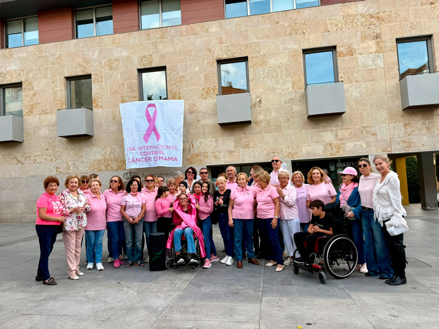 Boadilla del Monte se suma al Día Mundial contra el Cáncer de Mama. Boadilla del Monte se suma al Día Mundial contra el Cáncer de Mama.
