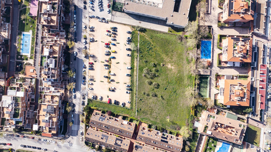 Comienzan las obras de asfaltado en el aparcamiento de Gutiérrez Soto Comienzan las obras de asfaltado en el aparcamiento de Gutiérrez Soto