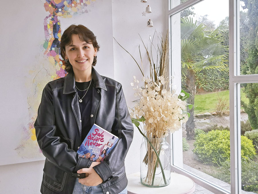 Sandra Miró, escritora y vecina de Boadilla del Monte, publica su quinta novela 'Solo déjate llevar' Sandra Miró, escritora y vecina de Boadilla del Monte, publica su quinta novela 'Solo déjate llevar'