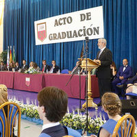 Distintos instantes de las ceremonias de graduación de los alumnos de Bachillerato del IES Máximo Trueba y del Eurocolegio Casvi.