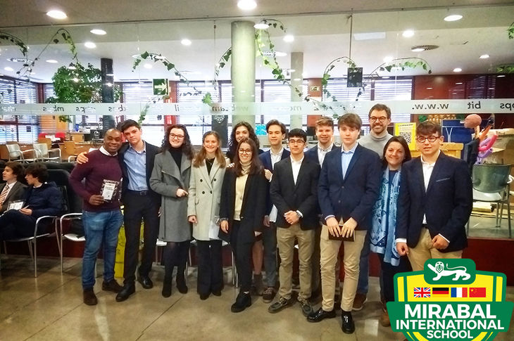 Tres equipos del Mirabal, finalistas en una competición de emprendedores.