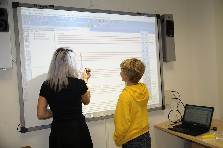 Pizarras digitales para la Escuela de Música.