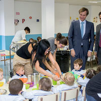 Ha acompañado a los más pequeños del Eurocolegio Casvi a la hora de comer.