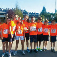 Alumnos del Colegio Virgen de Europa ganadores del X Torneo Nacional de Jugando al Atletismo.