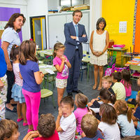 También ha visitado a los alumnos de segundo de primaria del CEIP José Bergamín.