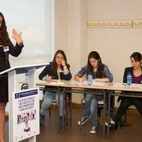 El I Torneo Intermunicipal de Debate Escolar cuenta con la colaboración de la Universidad Francisco de Vitoria.