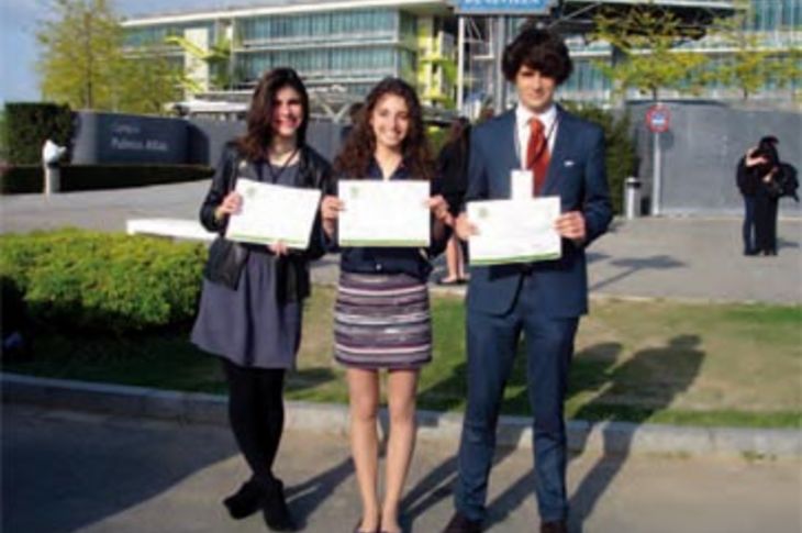 Alumnos del colegio Virgen de Europa que representarán a España en las sesiones internacionales de los debates en lengua inglesa del European Youth Parliament 2015.