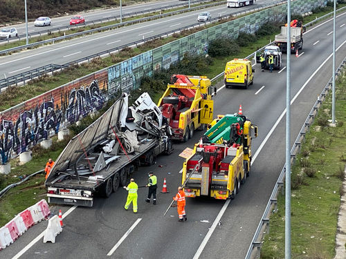 Herido Un Transportista En Un Accidente De Dos Camiones En La M-50