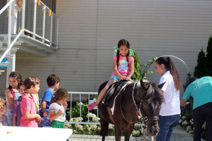 Verbena solidaria de Highlands School Los Fresnos.