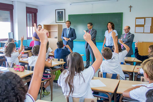 Ya son casi 1500 estudiantes los que han solicitado la beca de ayuda escolar.