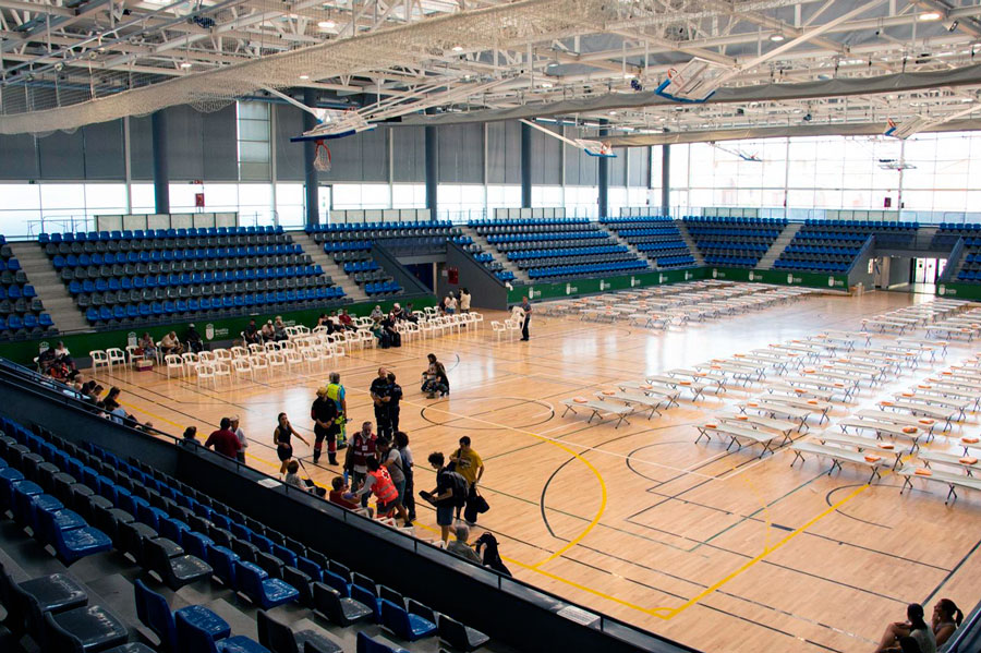 Boadilla del Monte ha habilitado el polideportivo Rey Felipe VI para recibir a personas evacuadas por el fuego que afecta a la sierra oeste de Madrid Boadilla del Monte ha habilitado el polideportivo Rey Felipe VI para recibir a personas evacuadas por el fuego que afecta a la sierra oeste de Madrid